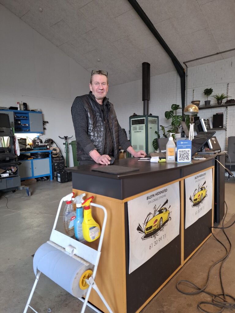 Mød Rasmus fra Hedensted Bilsyn